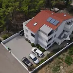 아파트 Tia *